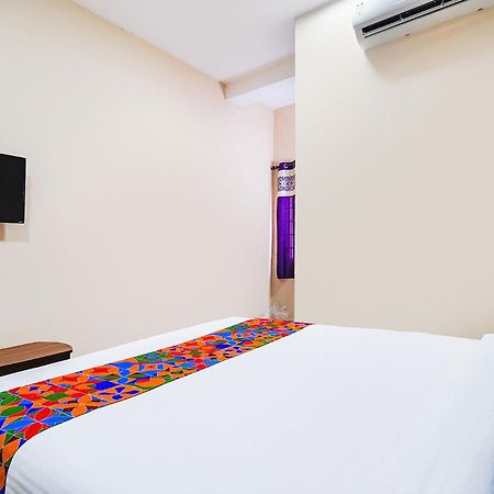 Fabexpress Uv Residency - 700M From Coimbatore International Airport Irugur Esterno foto