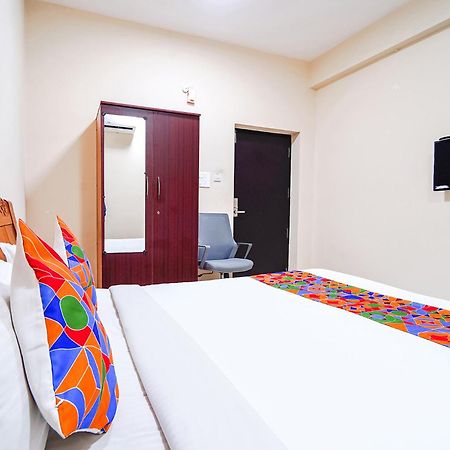 Fabexpress Uv Residency - 700M From Coimbatore International Airport Irugur Esterno foto