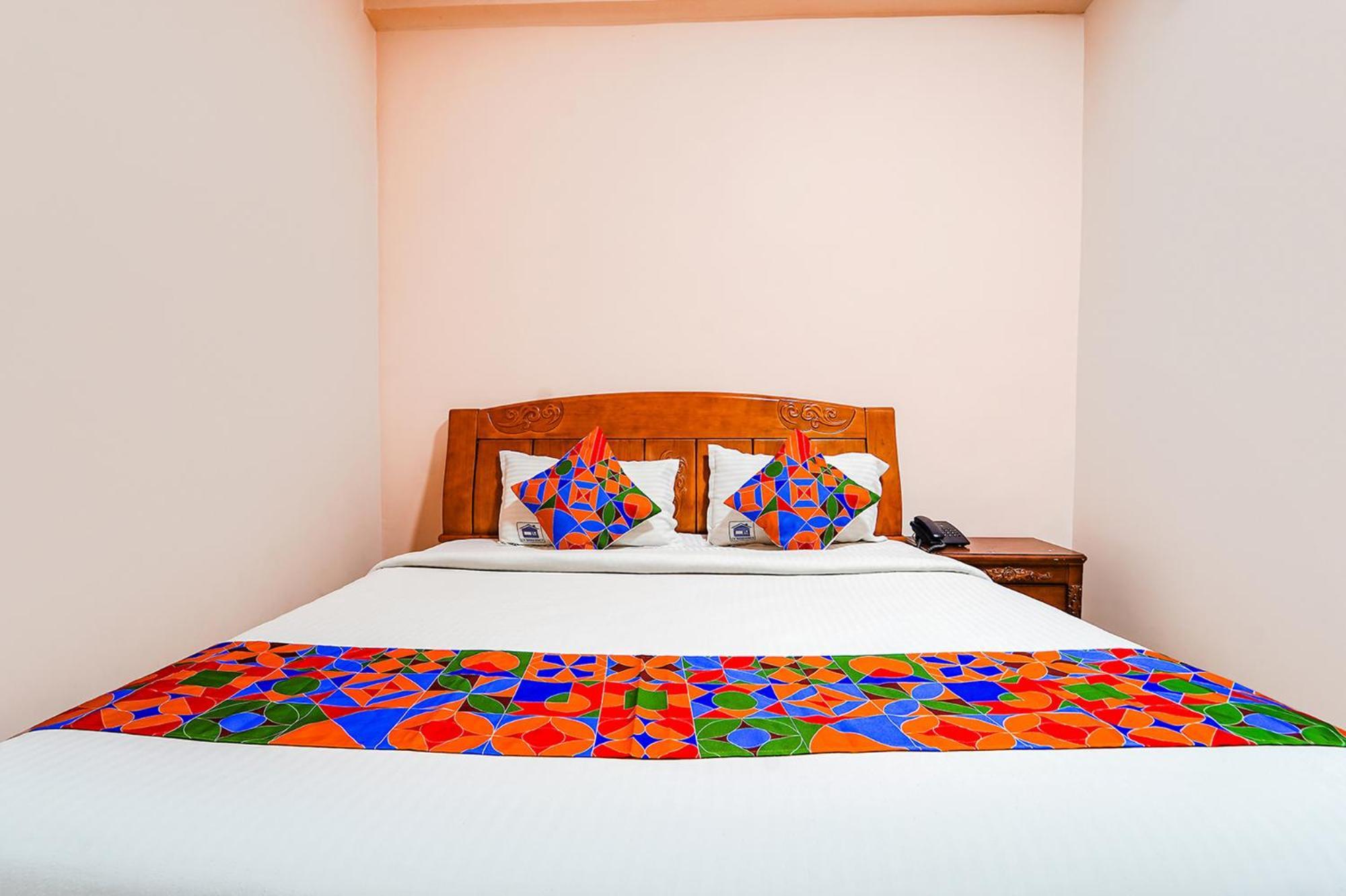 Fabexpress Uv Residency - 700M From Coimbatore International Airport Irugur Esterno foto