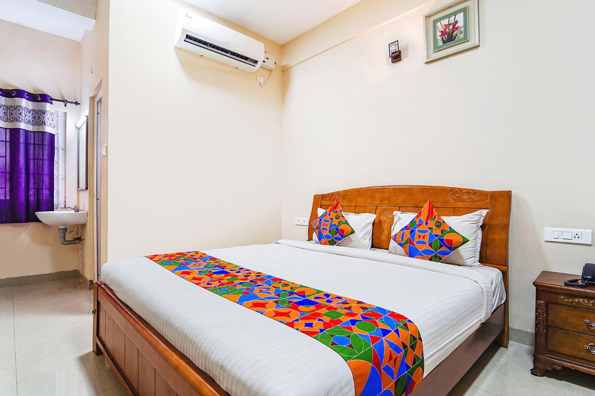 Fabexpress Uv Residency - 700M From Coimbatore International Airport Irugur Esterno foto