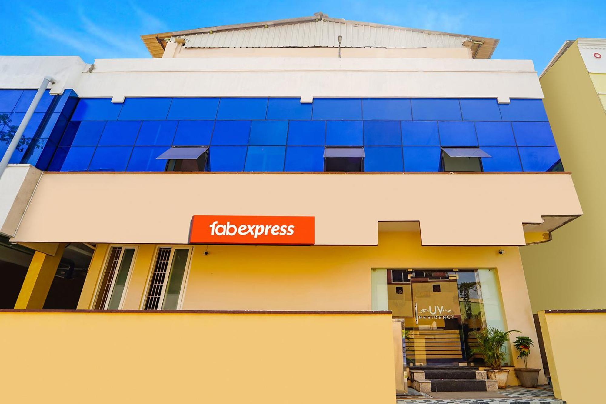 Fabexpress Uv Residency - 700M From Coimbatore International Airport Irugur Esterno foto